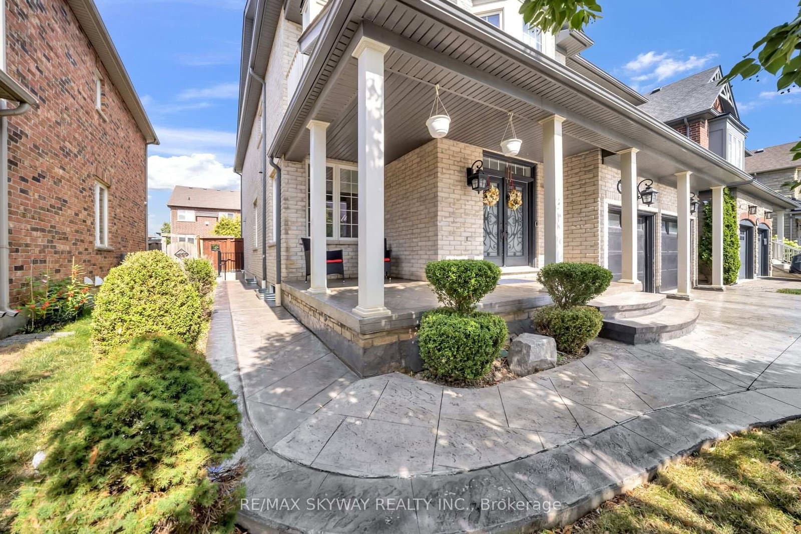 51 Learmont Avenue thumbnail 4