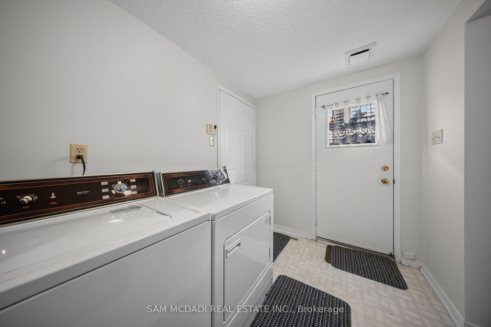 6200 Prairie Circle thumbnail 19