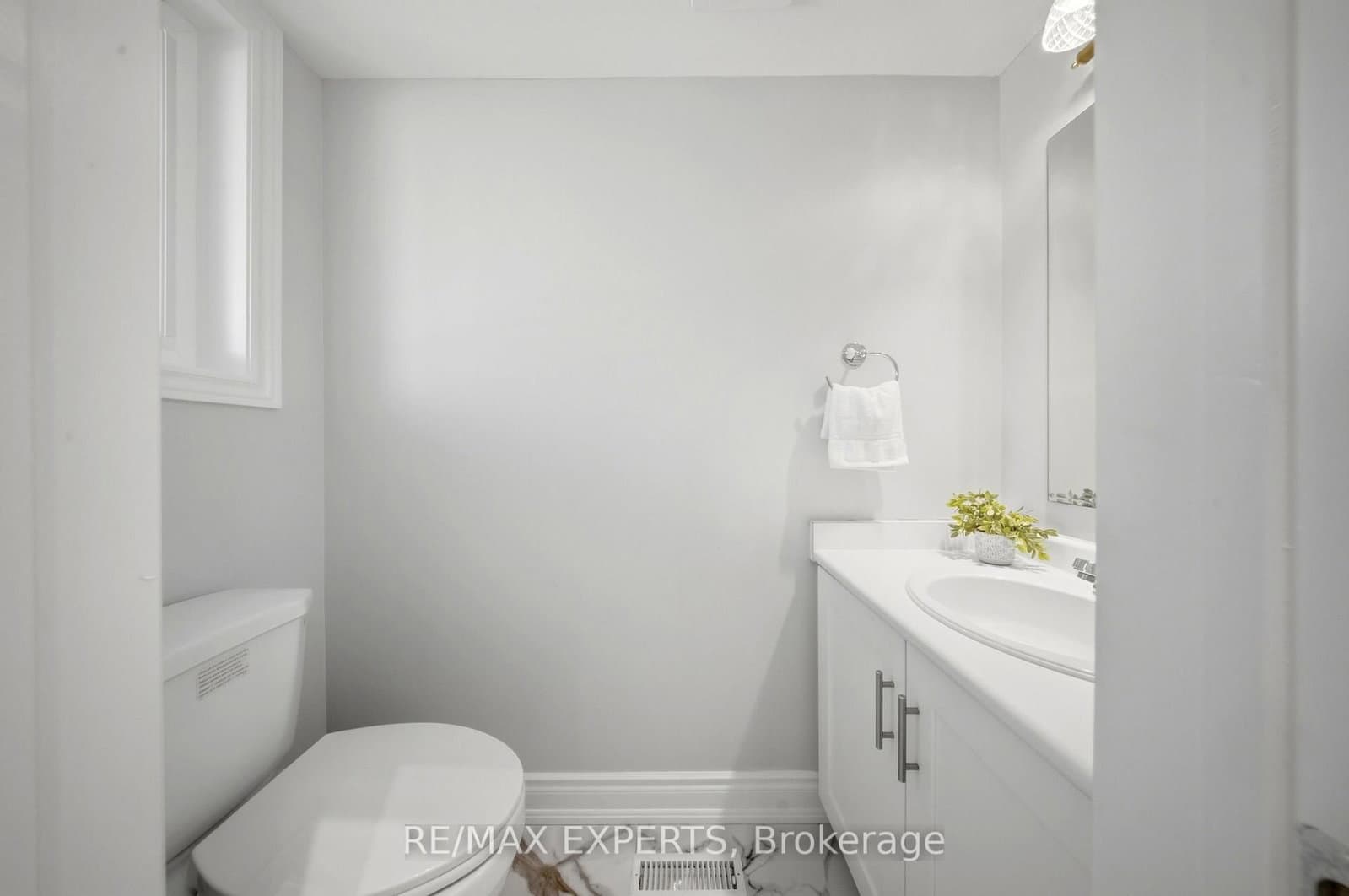 5910 Greensboro Drive, Unit 113 thumbnail 14