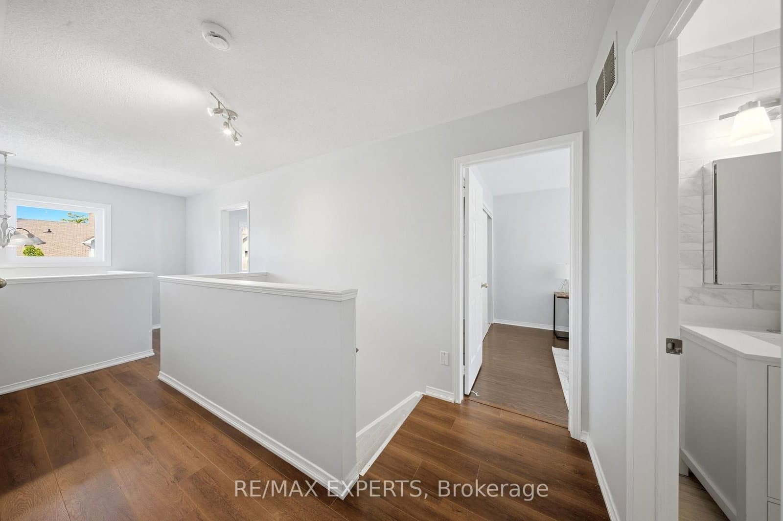 5910 Greensboro Drive, Unit 113 thumbnail 16