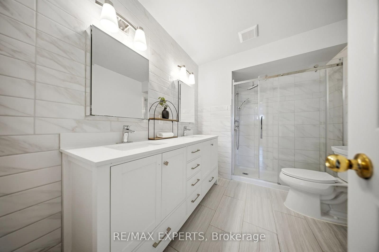 5910 Greensboro Drive, Unit 113 thumbnail 19