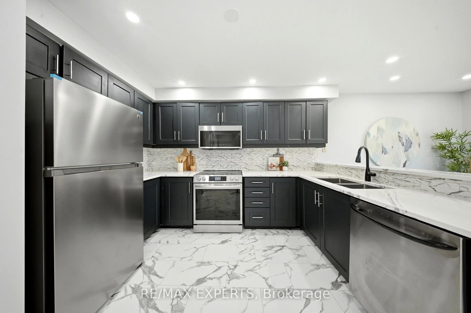5910 Greensboro Drive, Unit 113 thumbnail 8