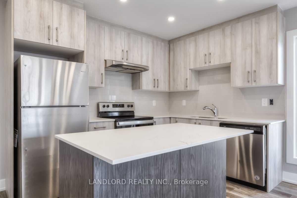 53 Rockcliffe Boulevard, Unit 3 thumbnail 4