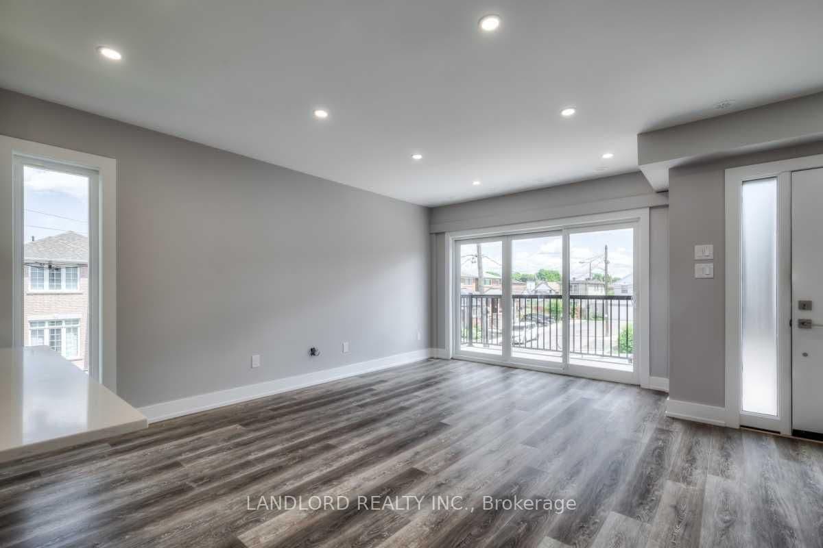 53 Rockcliffe Boulevard, Unit 3 thumbnail 6