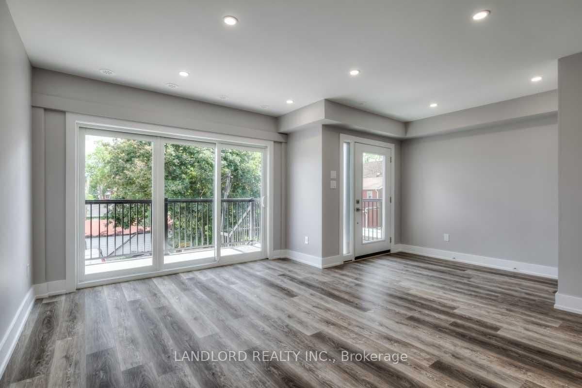53 Rockcliffe Boulevard, Unit 3 thumbnail 7