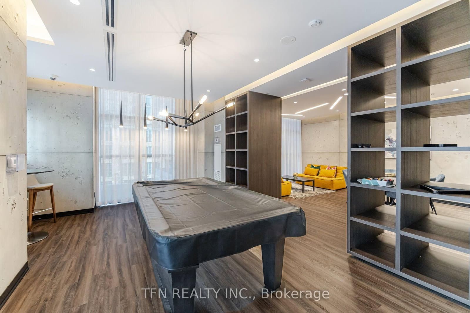 251 Manitoba Street thumbnail 17