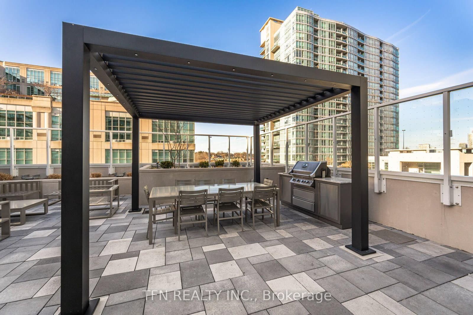 251 Manitoba Street thumbnail 19
