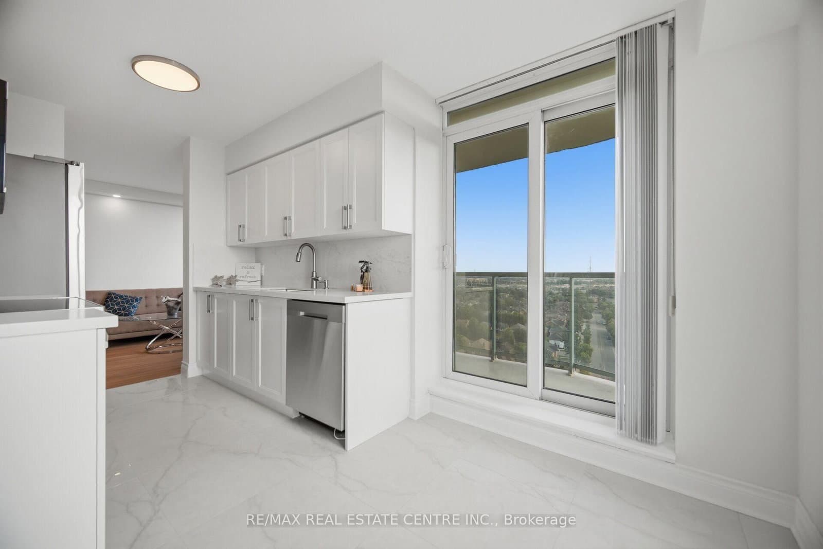 4879 Kimbermount Avenue, Unit 1509 thumbnail 18