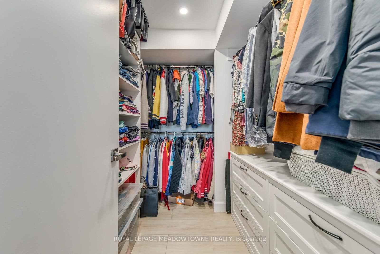 2045 Lakeshore Boulevard W, Unit 2011 thumbnail 12