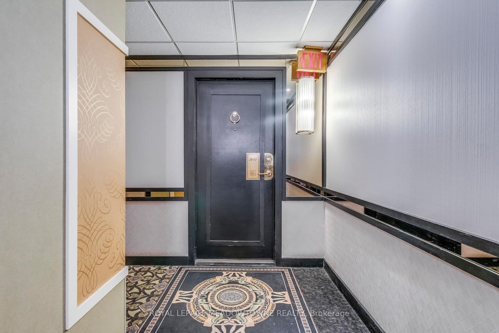 2045 Lakeshore Boulevard W, Unit 2011 thumbnail 4