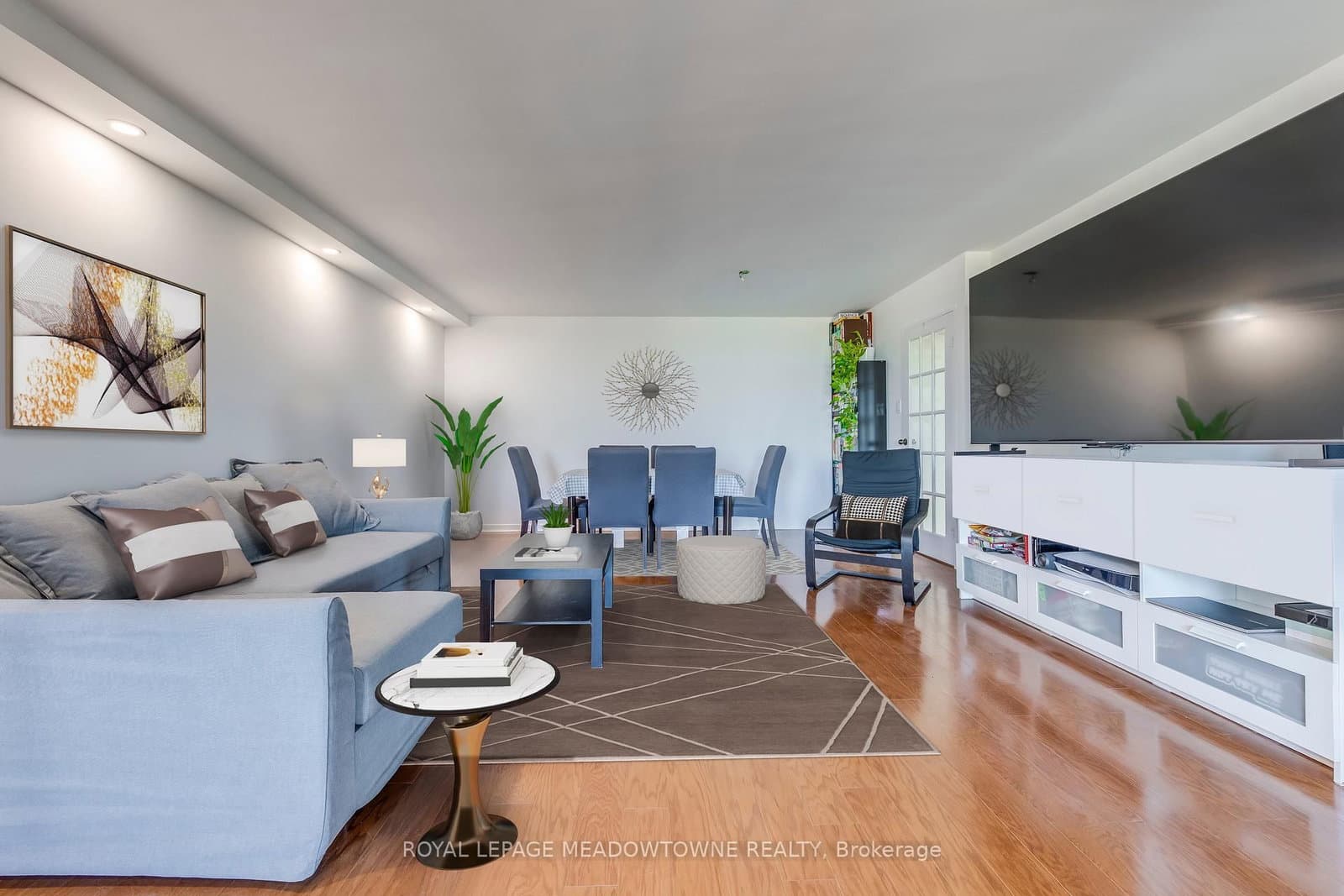 2045 Lakeshore Boulevard W, Unit 2011 thumbnail 6