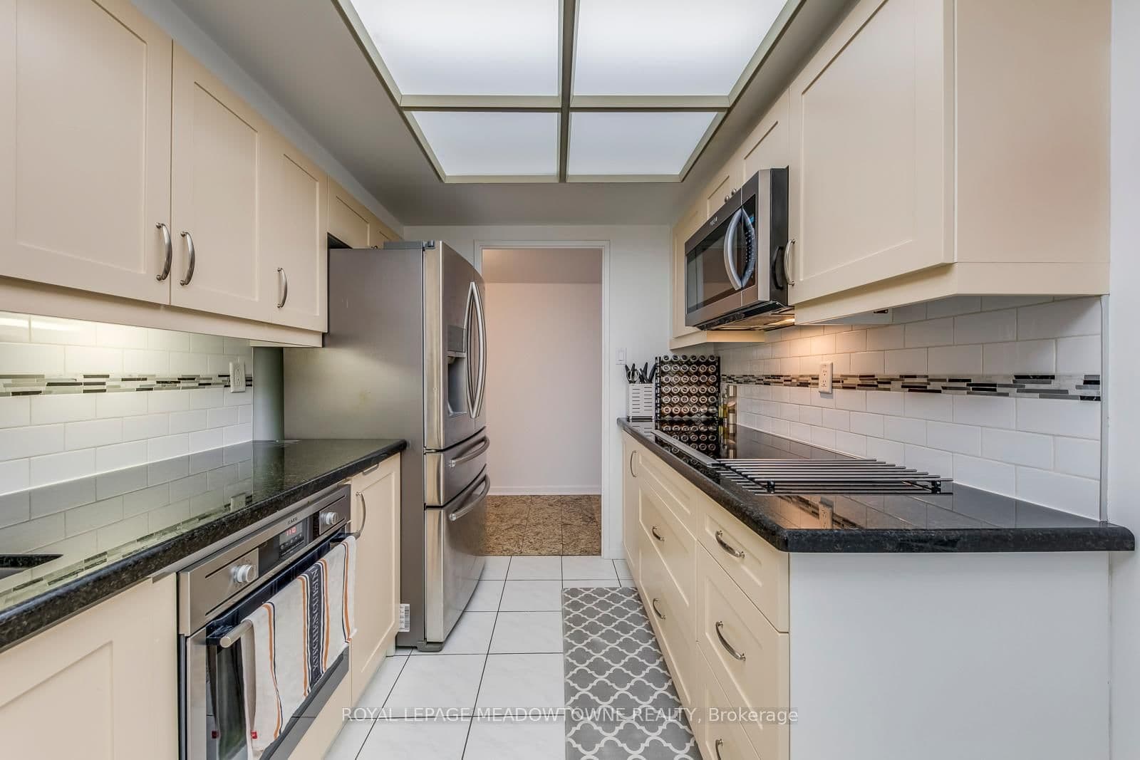 2045 Lakeshore Boulevard W, Unit 2011 thumbnail 8