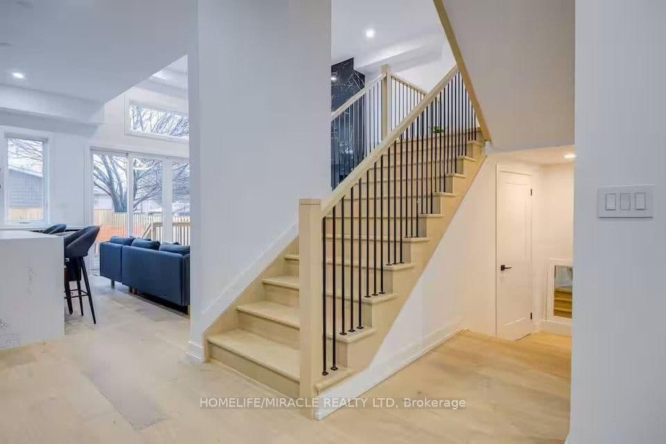100 Macdonald Street thumbnail 3