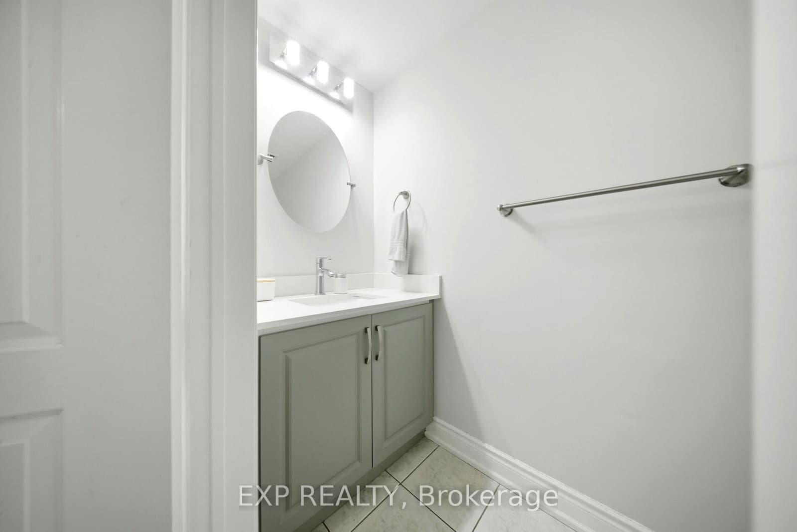 1575 South Parade Court, Unit 19 thumbnail 13