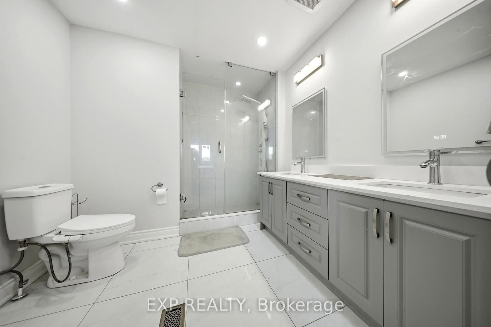 1575 South Parade Court, Unit 19 thumbnail 31