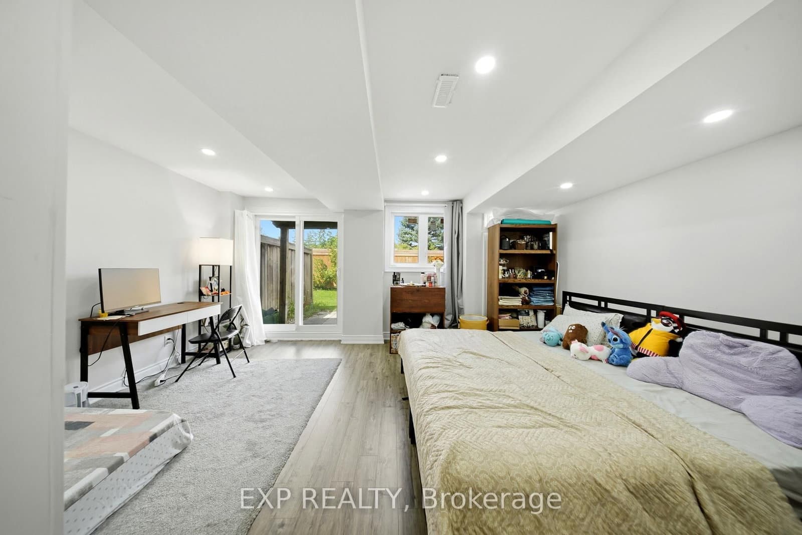 1575 South Parade Court, Unit 19 thumbnail 44