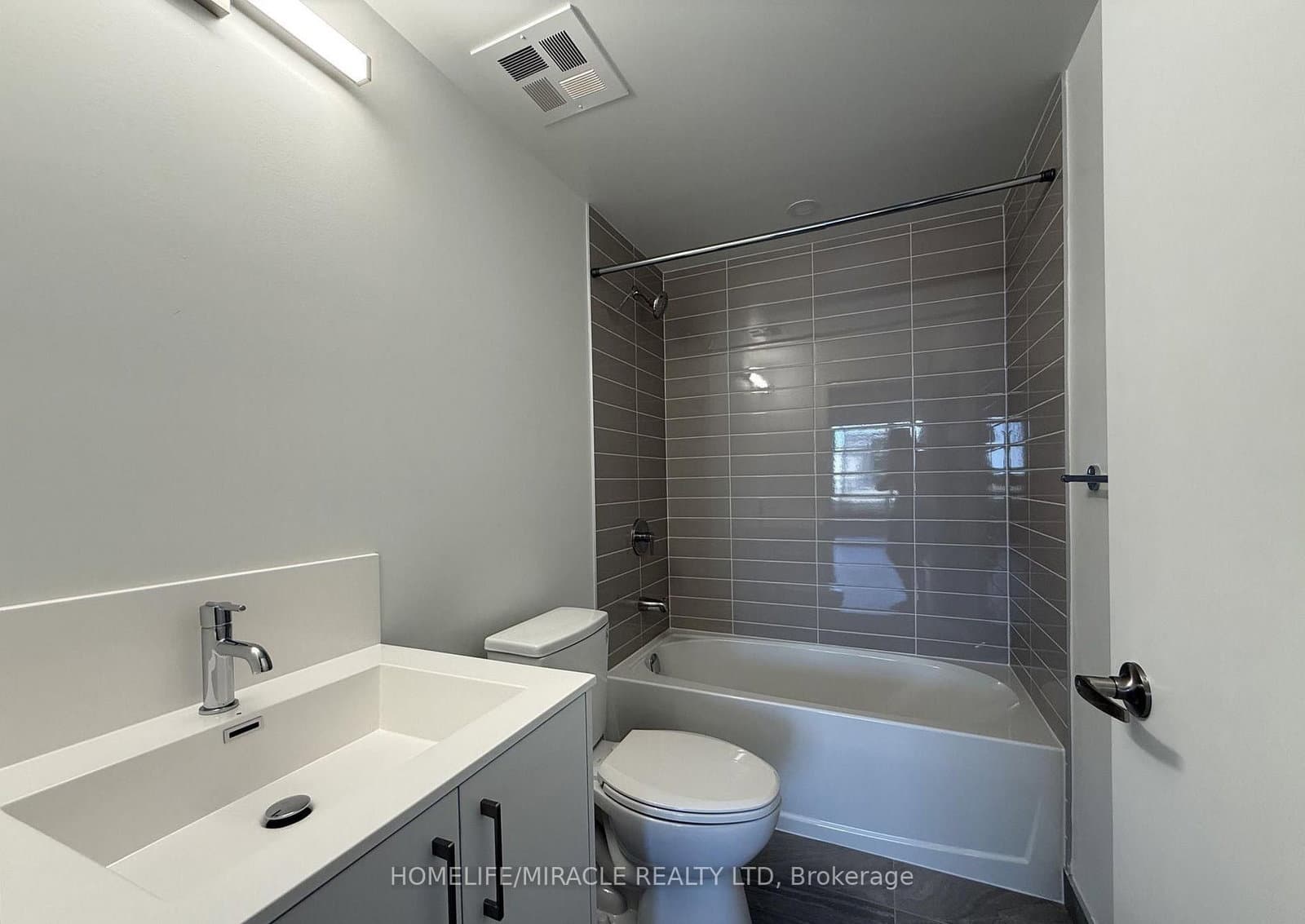 4010 Eglinton Avenue W, Unit 1420 thumbnail 6