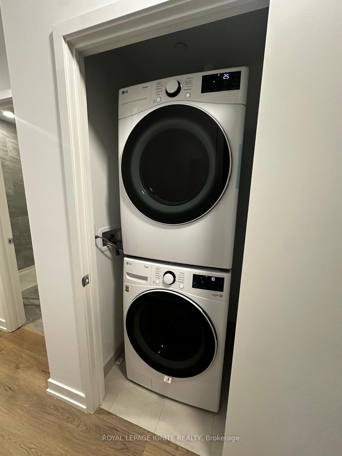 395 Square One Drive, Unit 1307 thumbnail 15