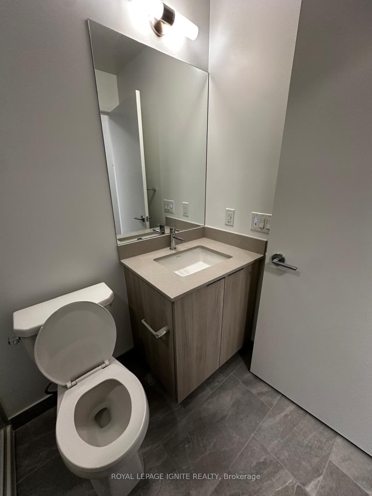 395 Square One Drive, Unit 1307 thumbnail 16