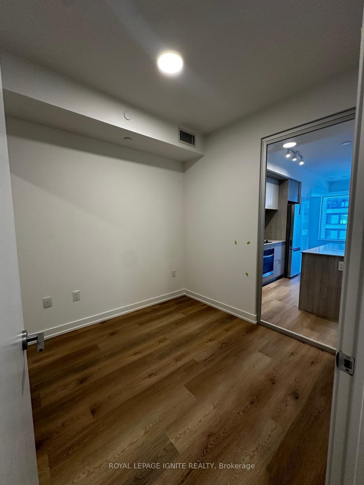 395 Square One Drive, Unit 1307 thumbnail 18