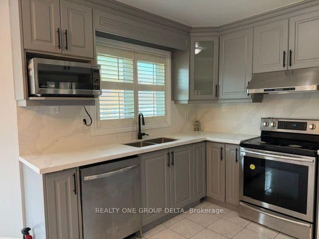 24 Arborview Crescent, Unit Upper thumbnail 13