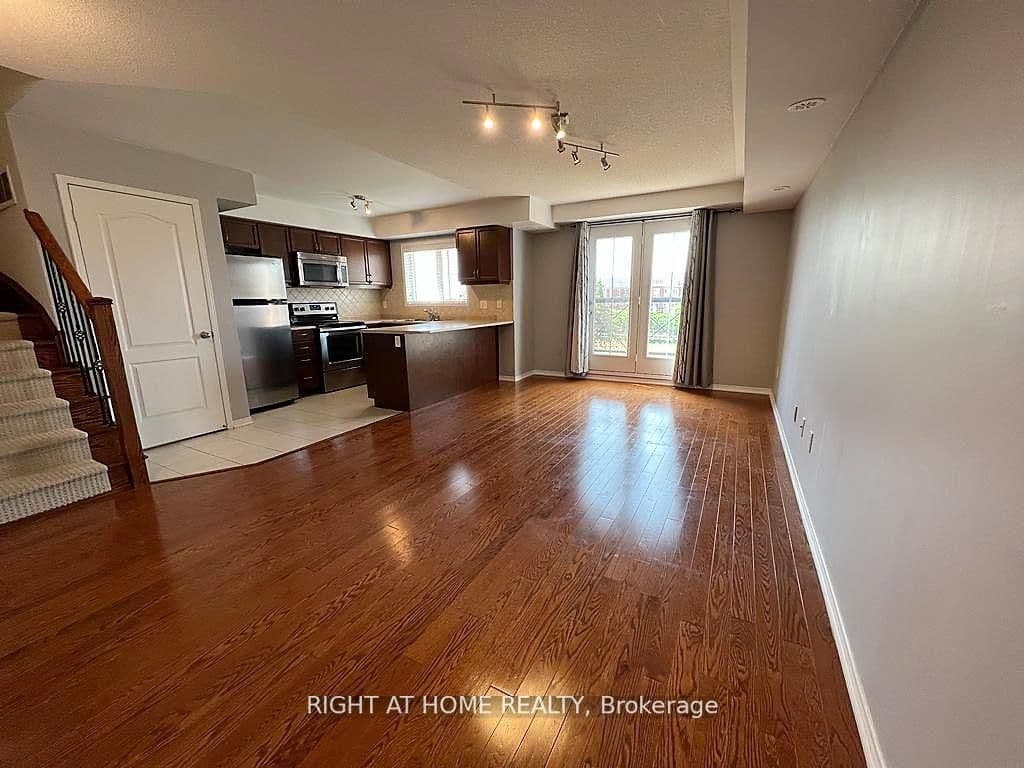 35 Hays Boulevard, Unit 10 thumbnail 6