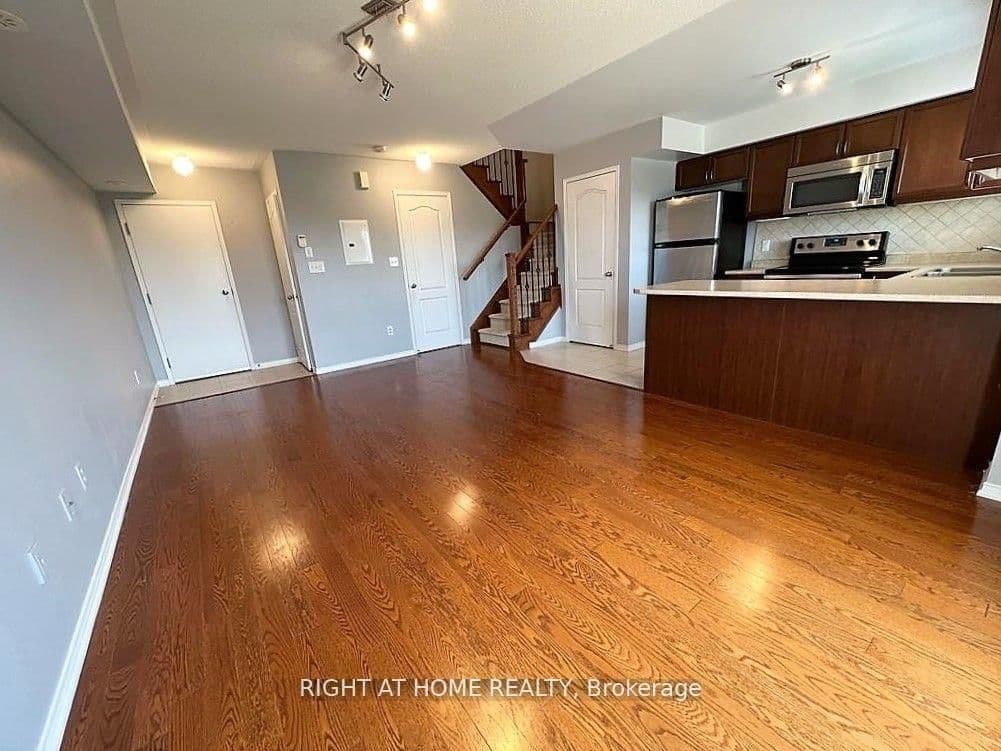 35 Hays Boulevard, Unit 10 thumbnail 9