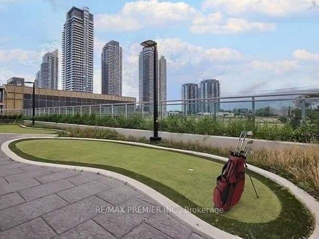 33 Shore Breeze Drive, Unit 1006 thumbnail 13