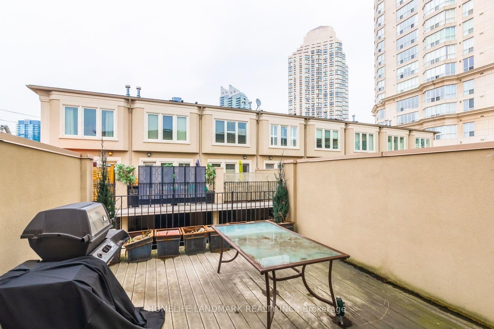2283 W Lake Shore Boulevard W, Unit B thumbnail 13