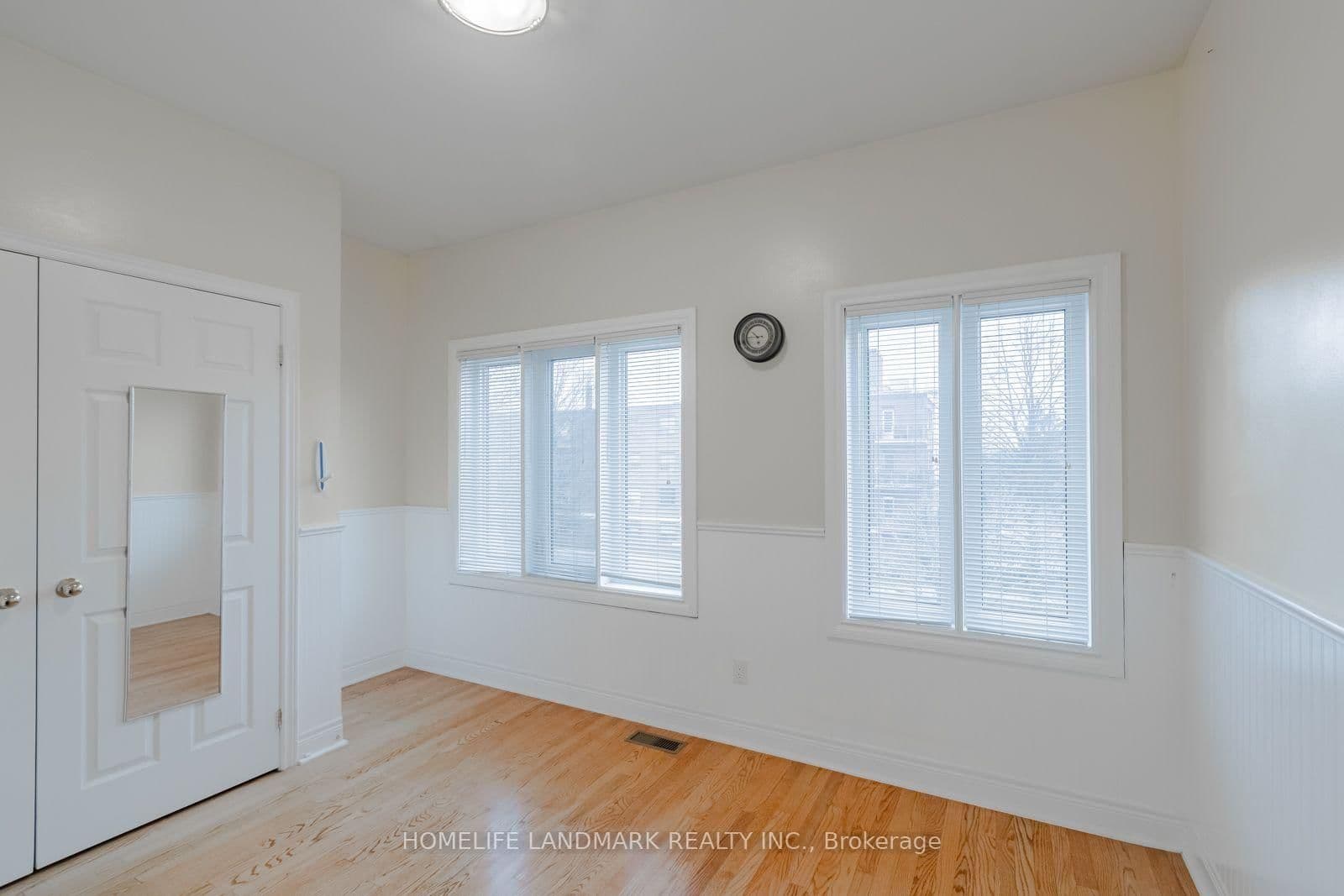 2283 W Lake Shore Boulevard W, Unit B thumbnail 22
