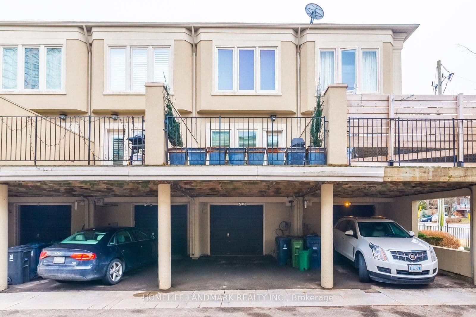 2283 W Lake Shore Boulevard W, Unit B thumbnail 24