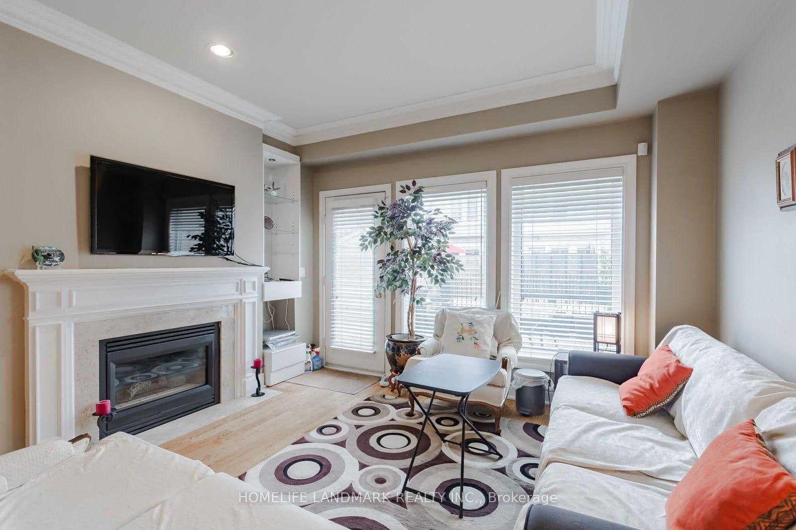 2283 W Lake Shore Boulevard W, Unit B thumbnail 7