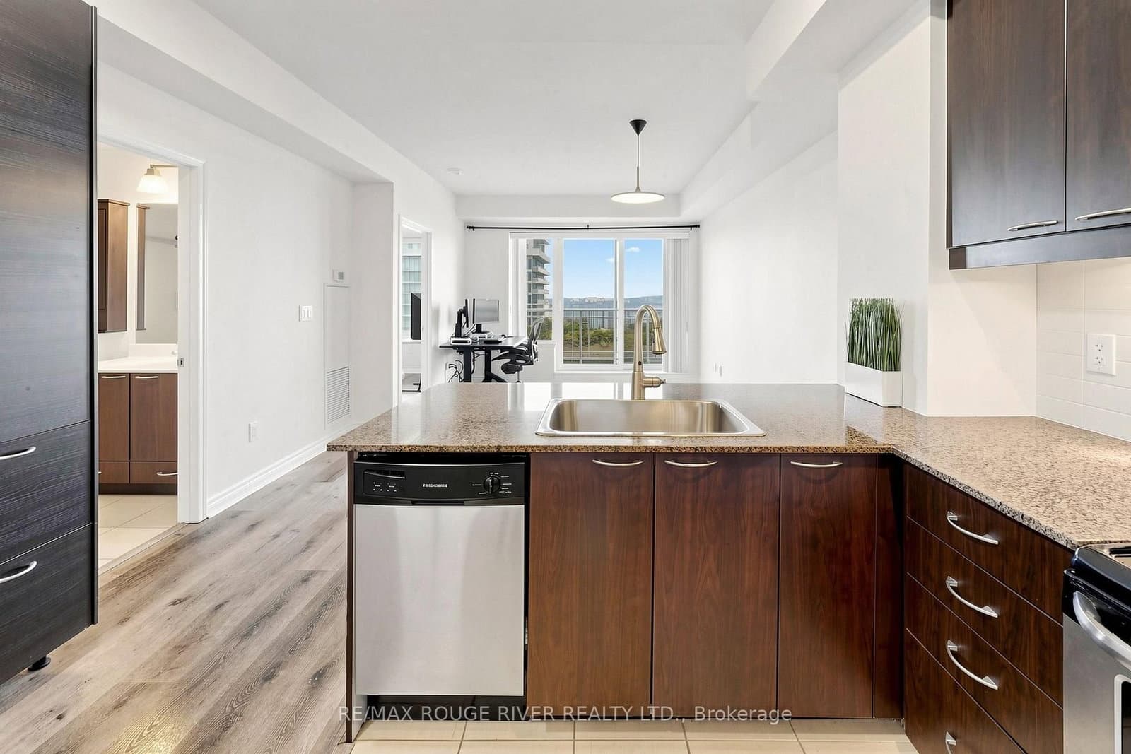 385 Prince Of Wales Drive, Unit 2903 thumbnail 20