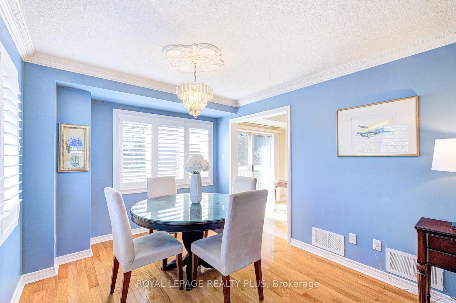 5658 Glen Erin Drive, Unit 1 thumbnail 11