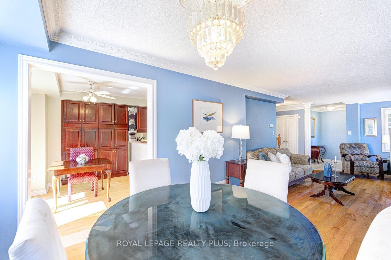 5658 Glen Erin Drive, Unit 1 thumbnail 12