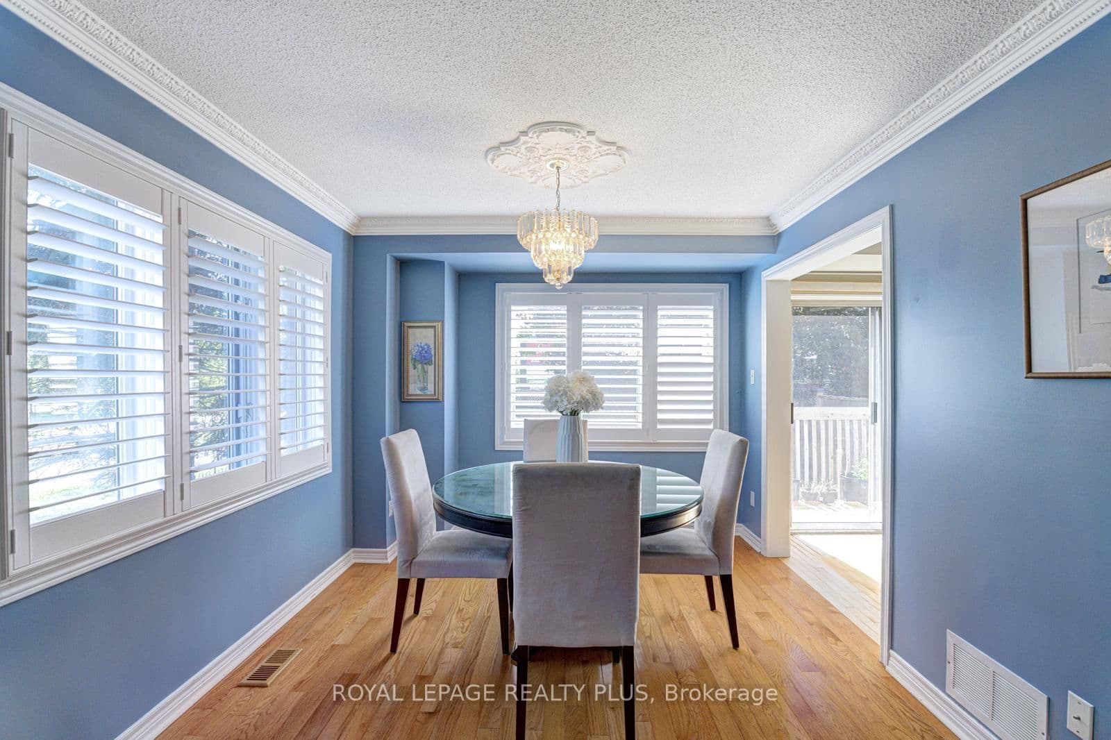 5658 Glen Erin Drive, Unit 1 thumbnail 14