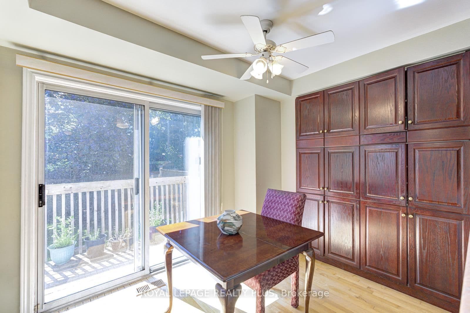 5658 Glen Erin Drive, Unit 1 thumbnail 17