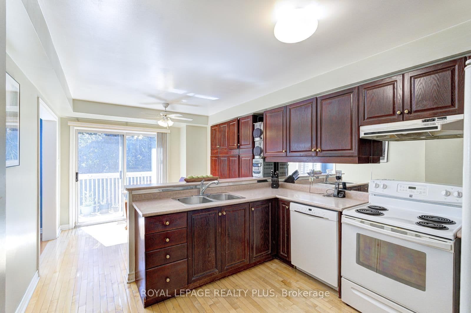 5658 Glen Erin Drive, Unit 1 thumbnail 19