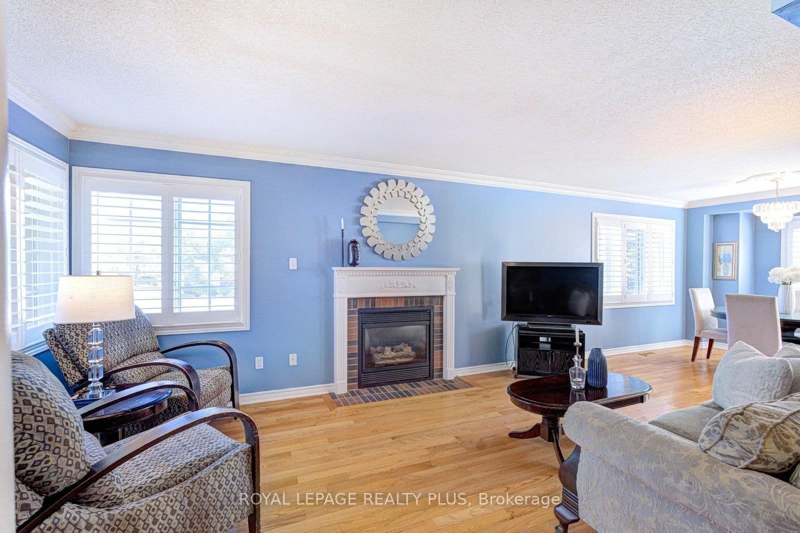5658 Glen Erin Drive, Unit 1 thumbnail 8