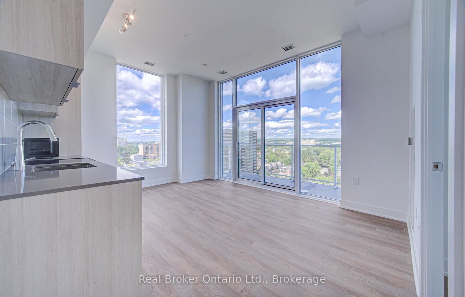 2088 James Street, Unit 1310 thumbnail 11