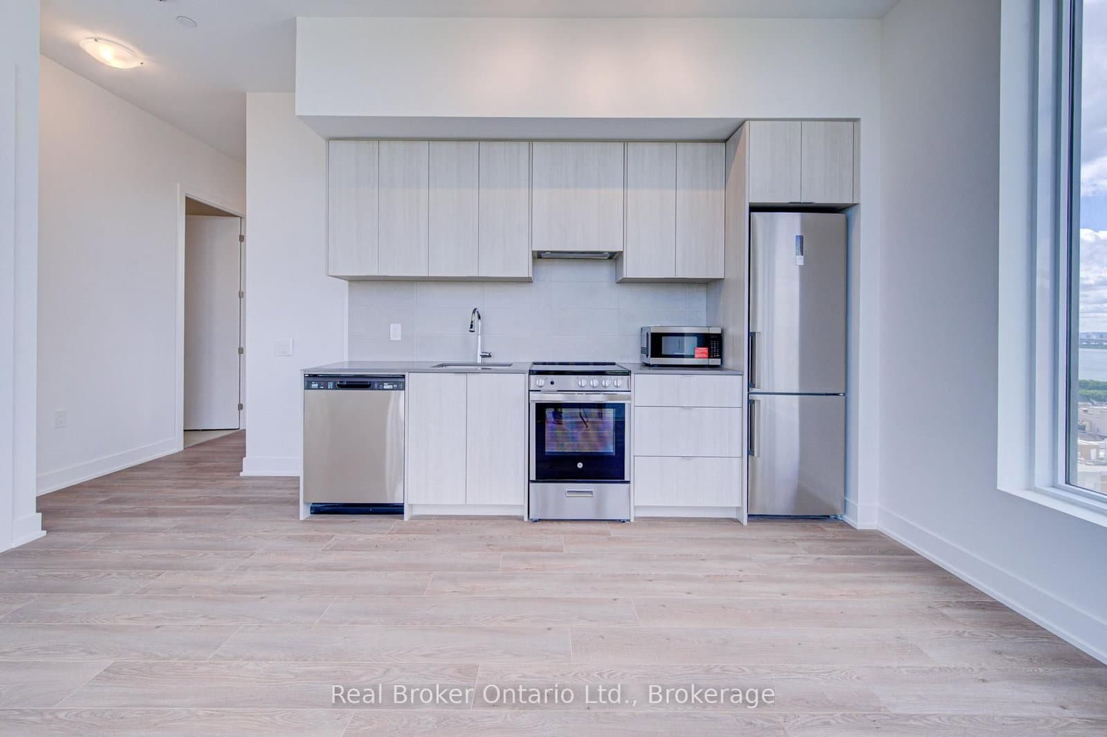 2088 James Street, Unit 1310 thumbnail 16