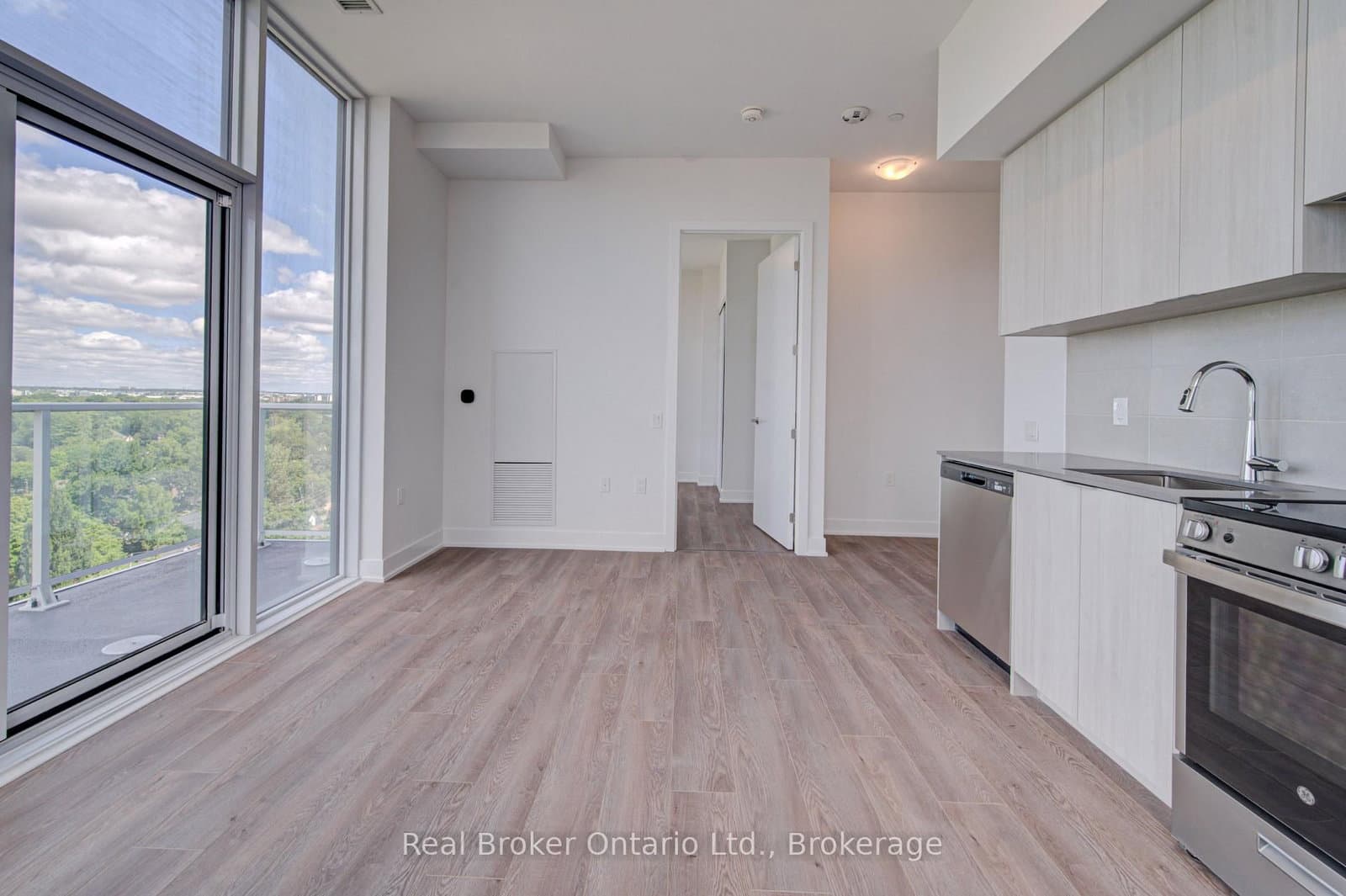 2088 James Street, Unit 1310 thumbnail 19