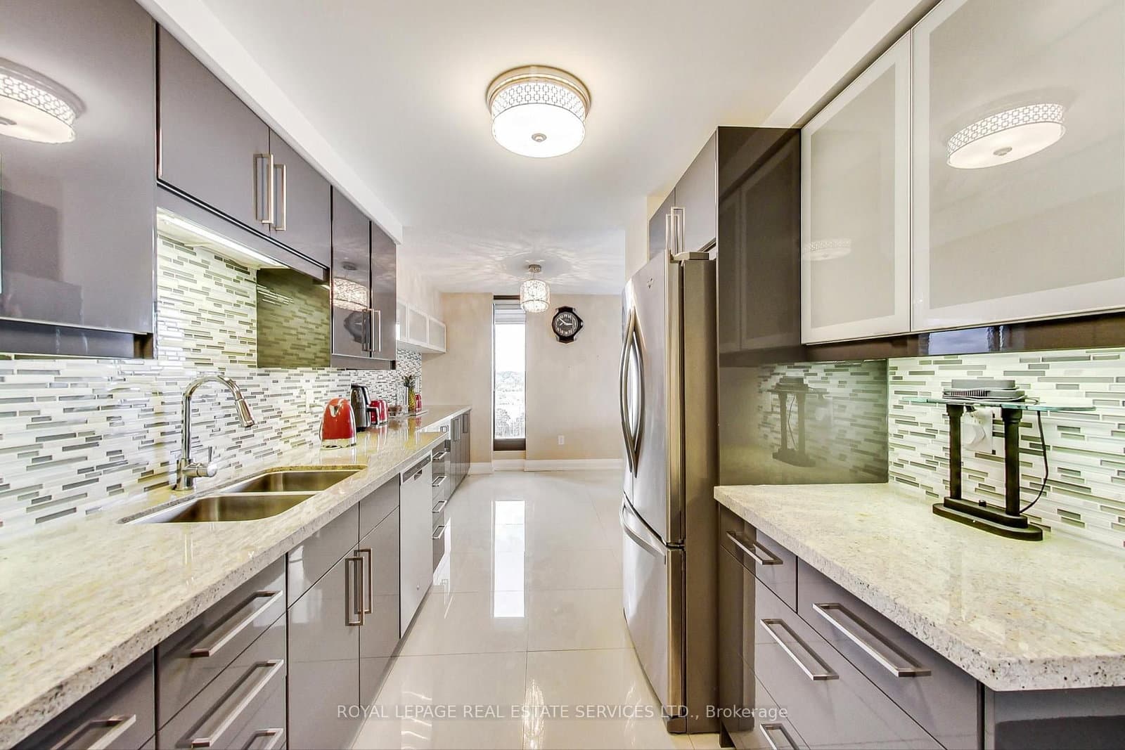 2045 Lake Shore Boulevard W, Unit 1110 thumbnail 5