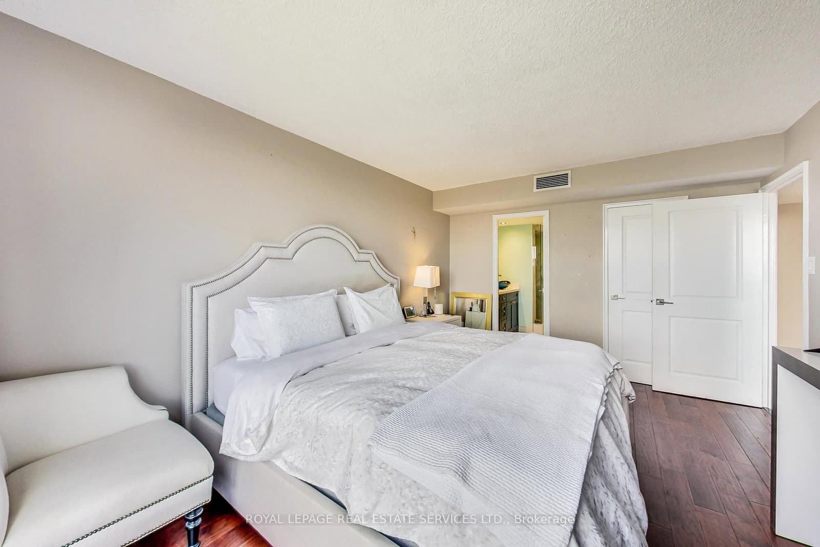 2045 Lake Shore Boulevard W, Unit 1110 thumbnail 6