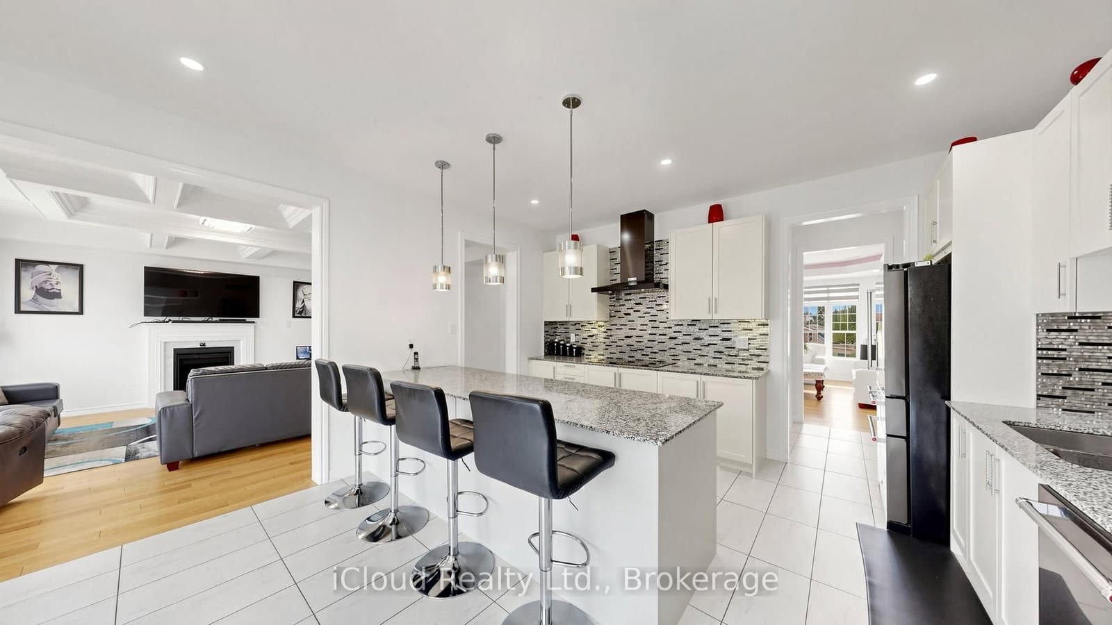 193 THORNBUSH Boulevard E thumbnail 13