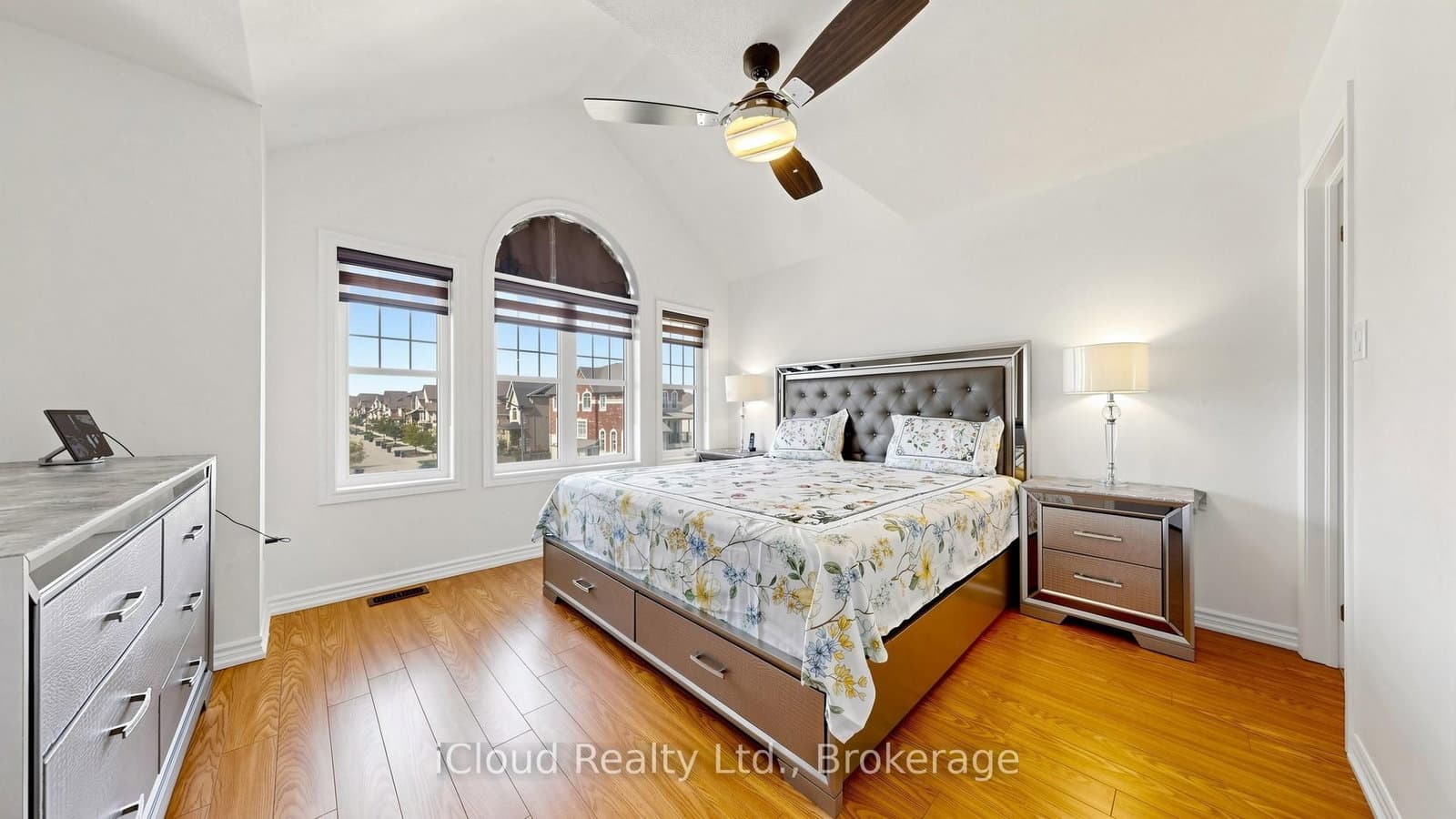 193 THORNBUSH Boulevard E thumbnail 28