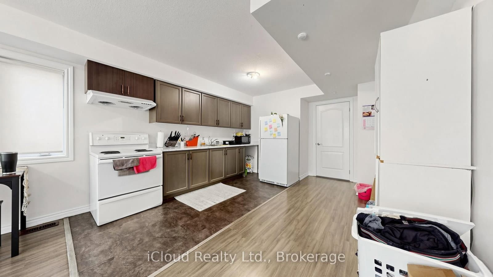 193 THORNBUSH Boulevard E thumbnail 36