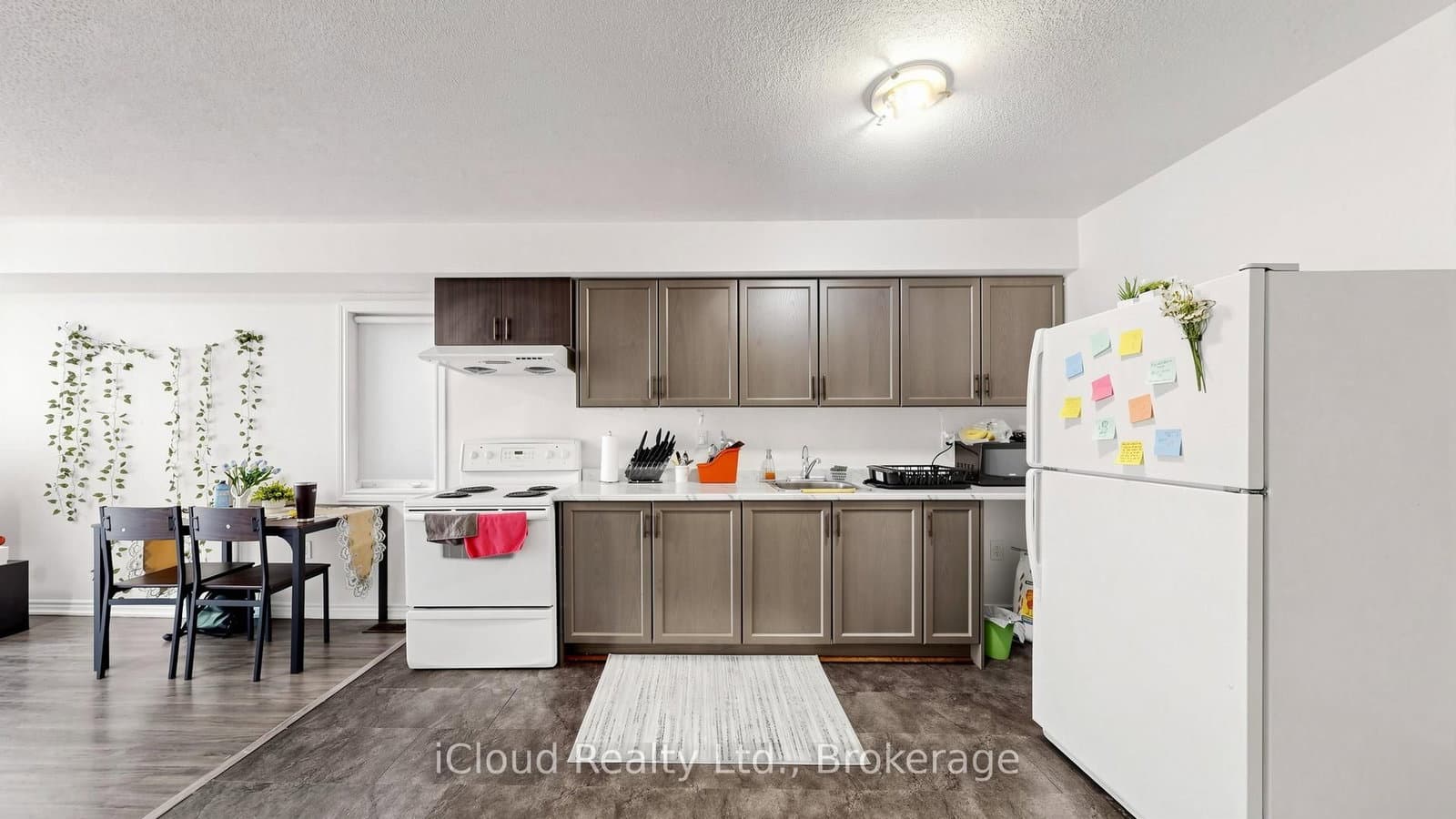 193 THORNBUSH Boulevard E thumbnail 37