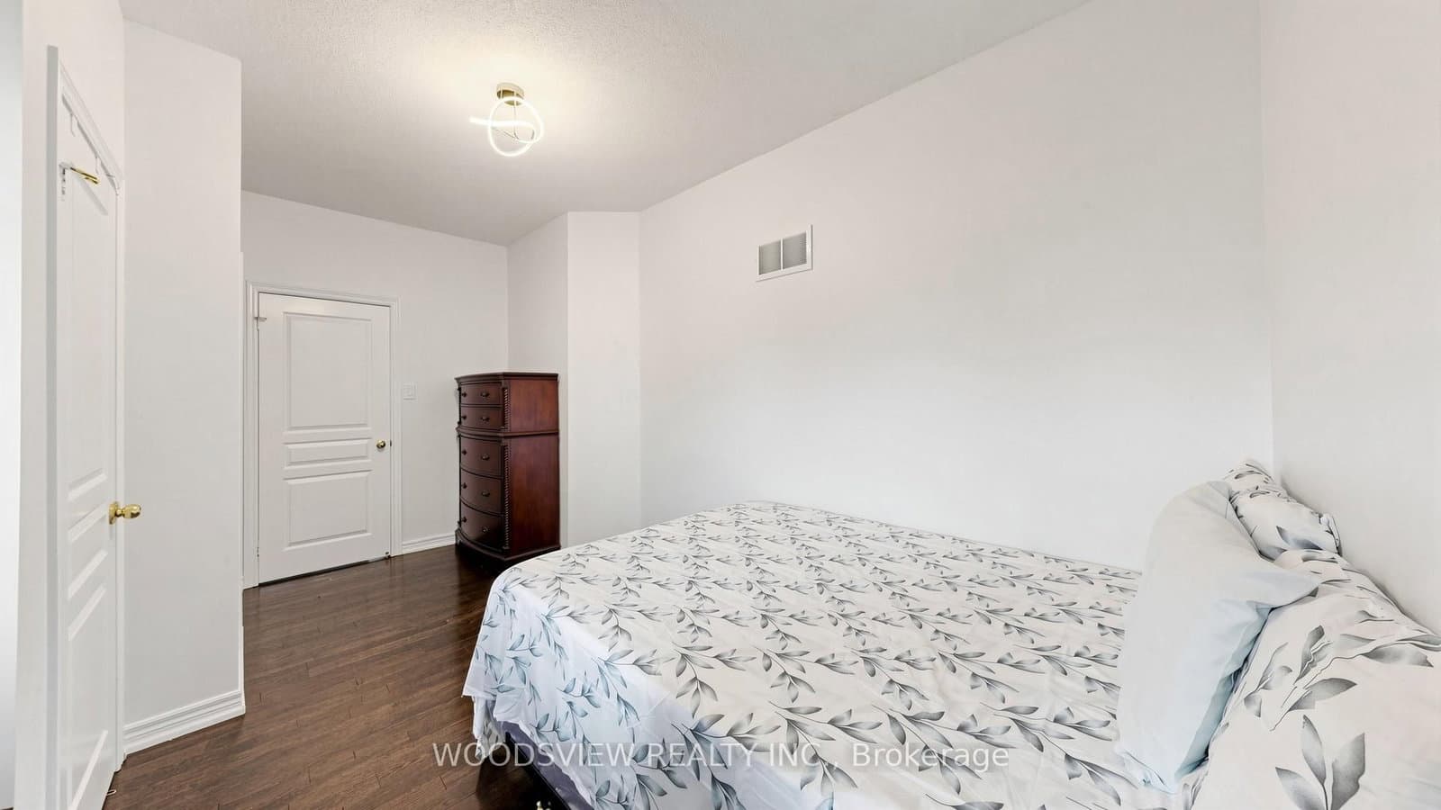 7 Deancrest Road thumbnail 31