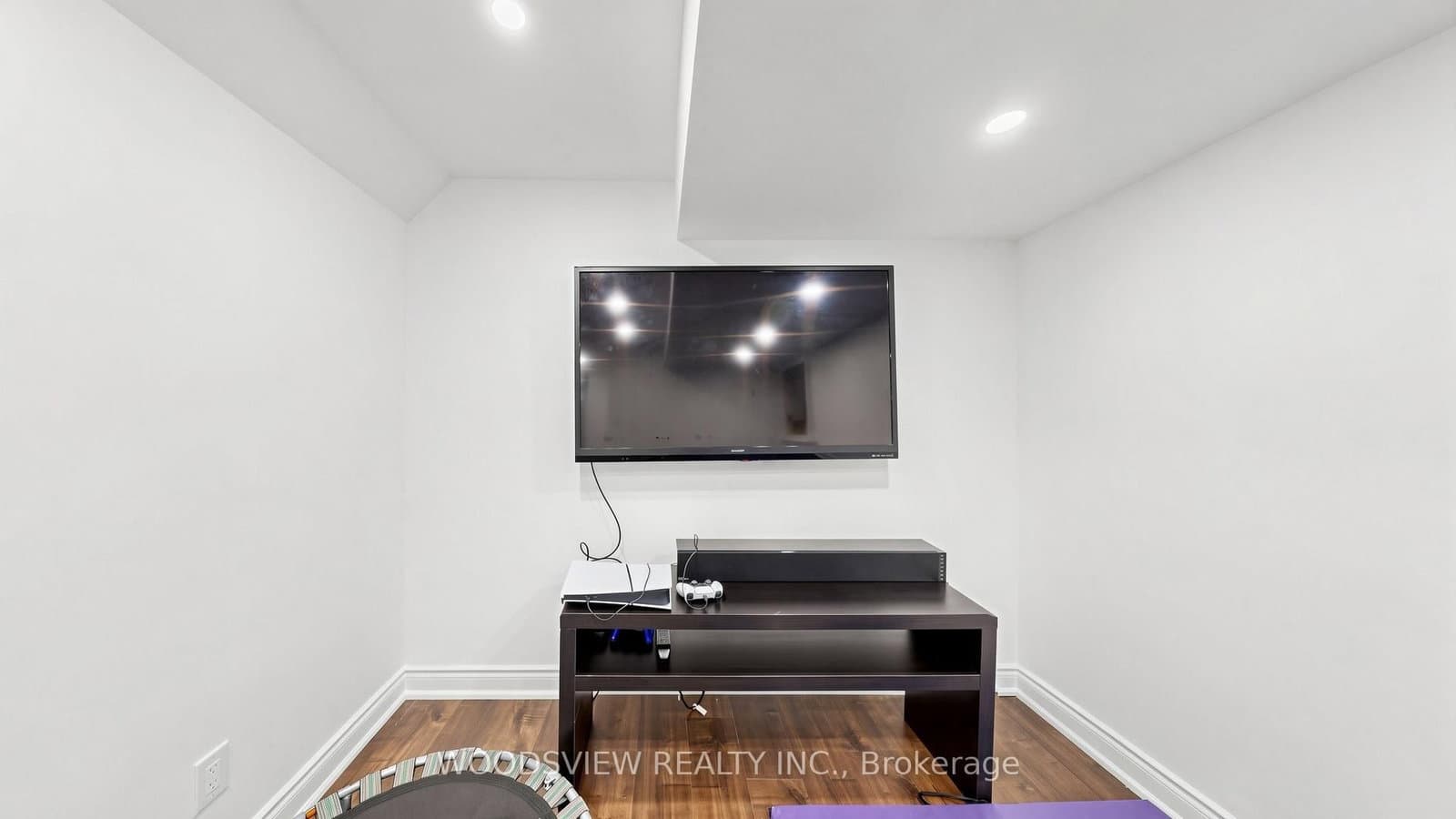 7 Deancrest Road thumbnail 37
